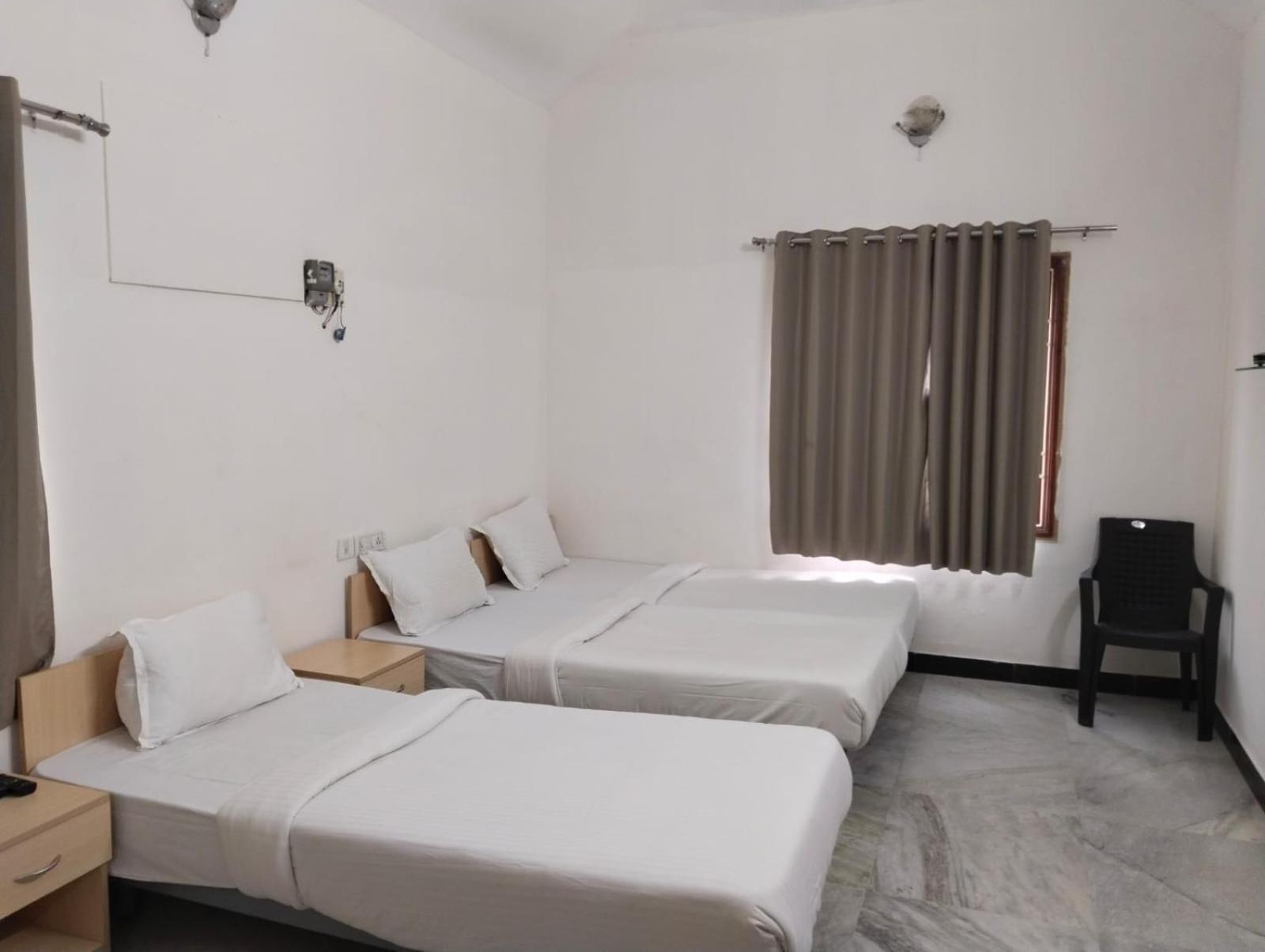 Roshini Serviced Apartments Chennai Exterior photo